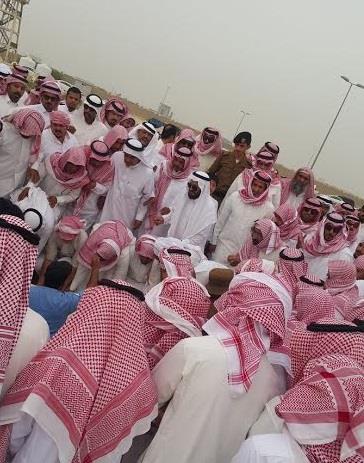 بالفيديو والصور.. جموع غفيرة تشارك في تشييع جثمان الشهيد الزهراني بالقطيف بالفيديو والصور.. جموع غفيرة تشارك في تشييع جثمان الشهيد الزهراني بالقطيف