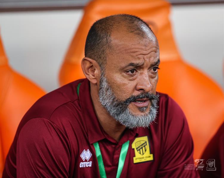 الاخضر الاخضر