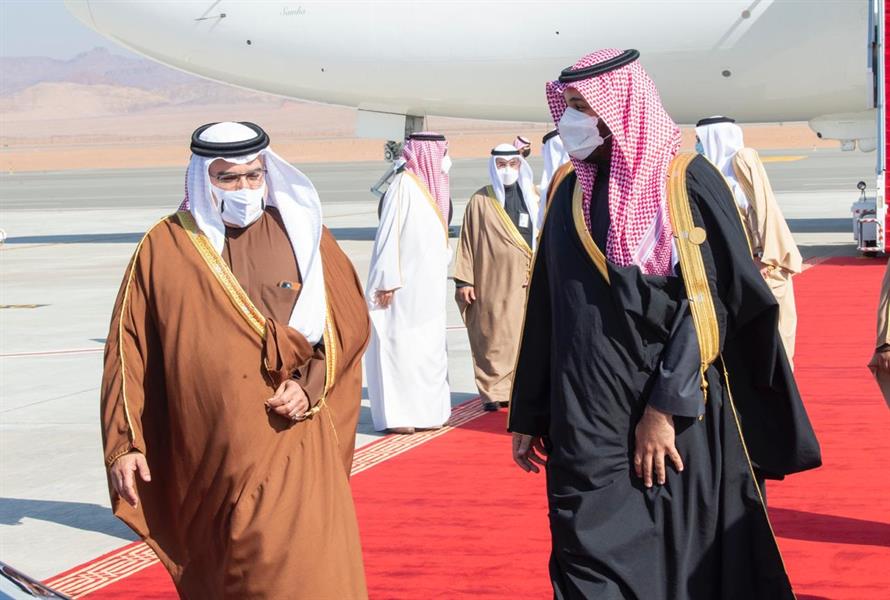 ولي عهد البحرين يصل إلى محافظة العلا 