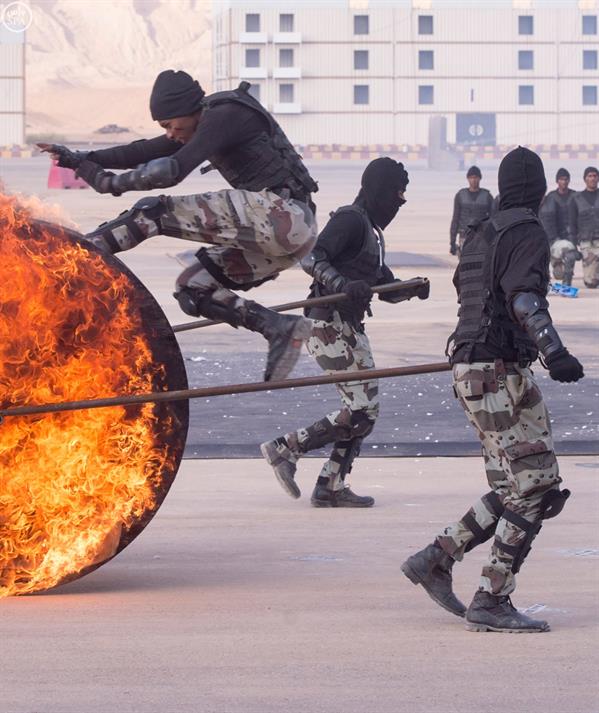 ولي العهد يرعى فعاليات التمرين التعبوي لقوات الطوارئ الخاصة صولة الحق 8