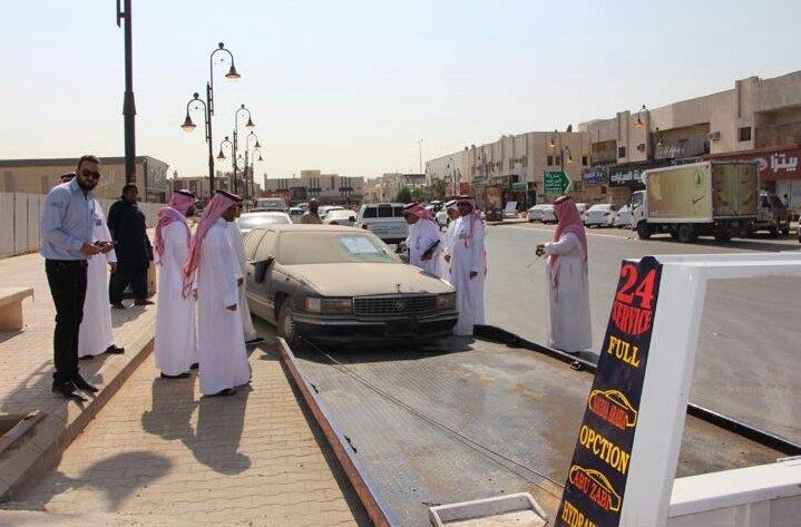 بالصور .. إغلاق 18 موقعاً وضبط 97 مخالفة في حملة لبلدية العليا بالرياض