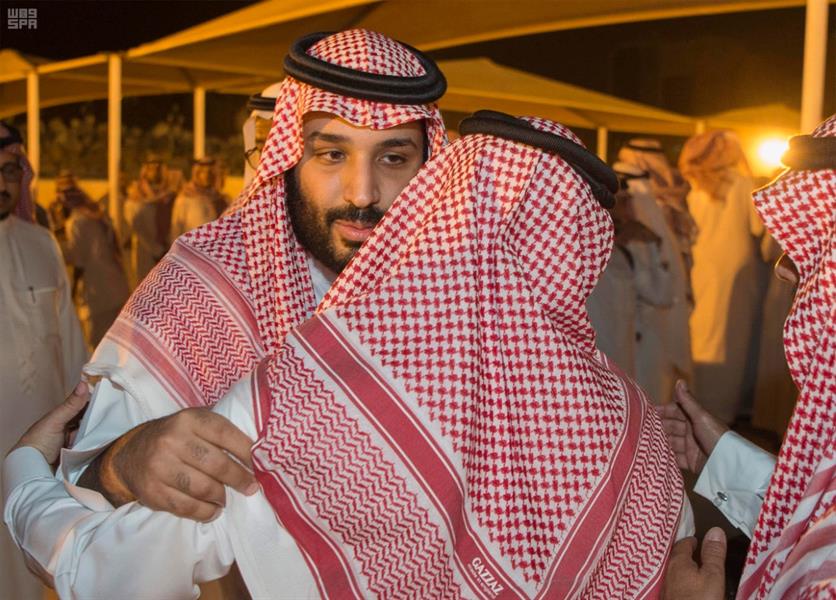 بالصور.. مواراة جثمان الأمير مشعل الثرى في مقبرة العدل بمكة