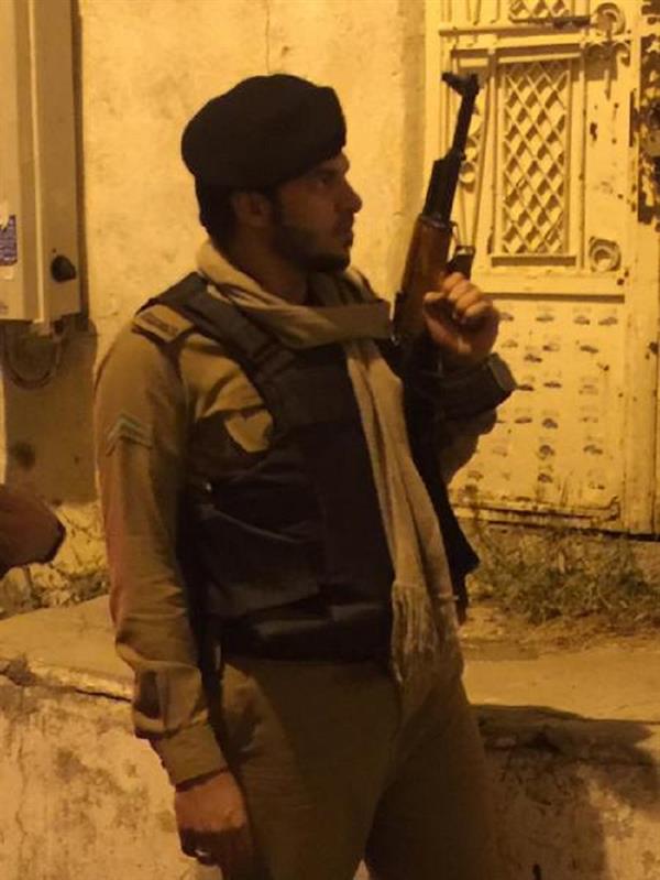 حملة أمنية تطوق منازل بـ4 أحياء وتضبط 30 مجهولاً بالطائف