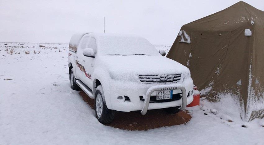 صور وفيديوهات لمناظر الثلوج الخلابة وهي تغطي مسطحات المناطق الشمالية