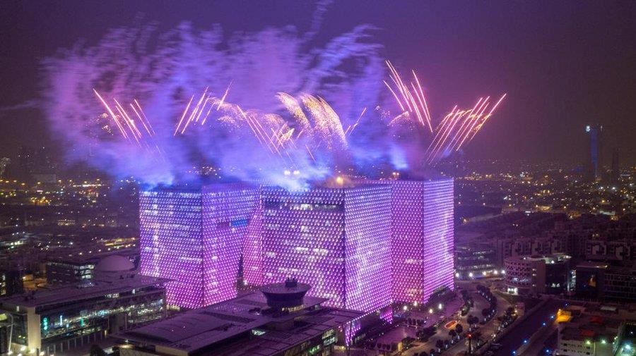 Watch.. Huge fireworks light up the Riyadh sky with joy at the start of the New Year 