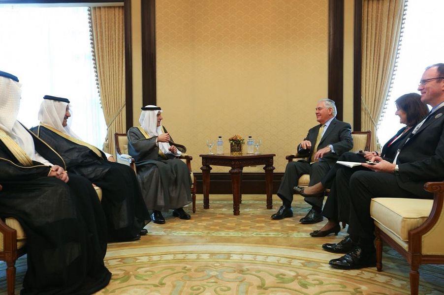 وزير الخارجية يلتقي عددًا من وزراء الخارجية ويبحث معهم القضايا ذات الاهتمام المشترك