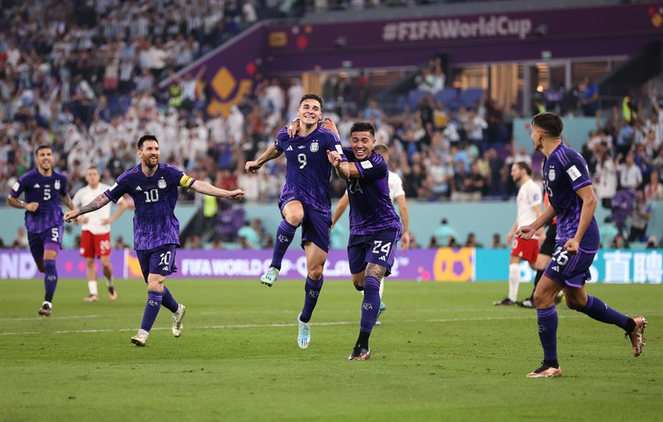 مباراة المنتخب الأرجنتيني أمام نظيره البولندي