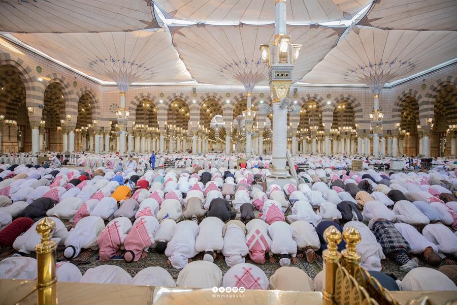 صلاة الاستسقاء في الحرمين الشريفين