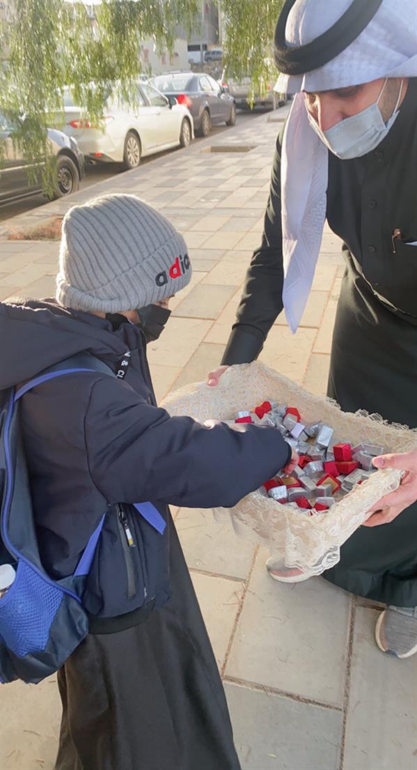 المدارس تستقبل طلاب الابتدائية ورياض الأطفال المدارس تستقبل طلاب الابتدائية ورياض الأطفال