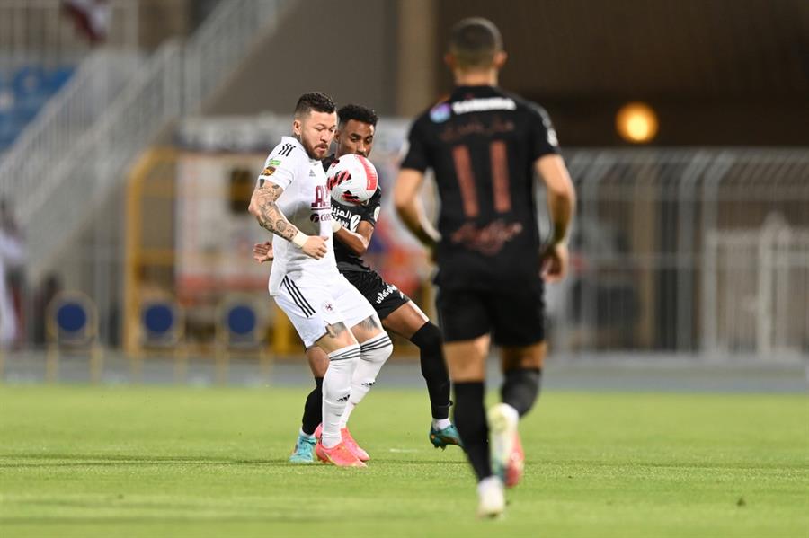 التعادل السلبي يُسيطر على الشوط الأول من مباراة 
