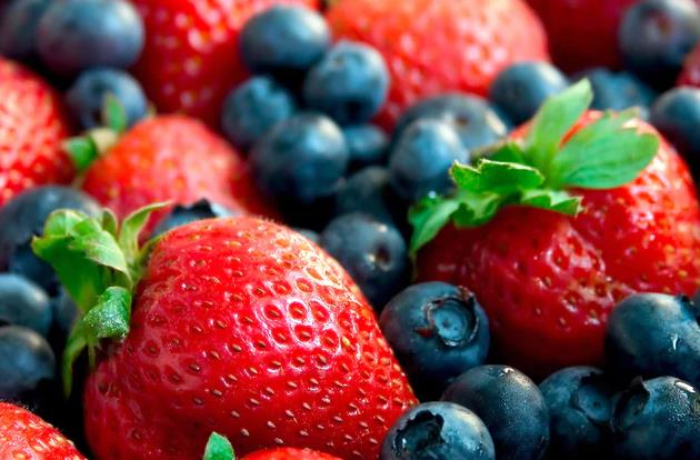 الفراولة و الكرز