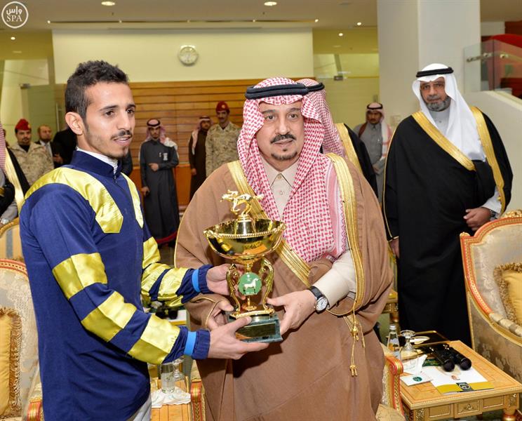  أمير الرياض يرعى حفل سباق نادي الفروسية السنوي الكبير