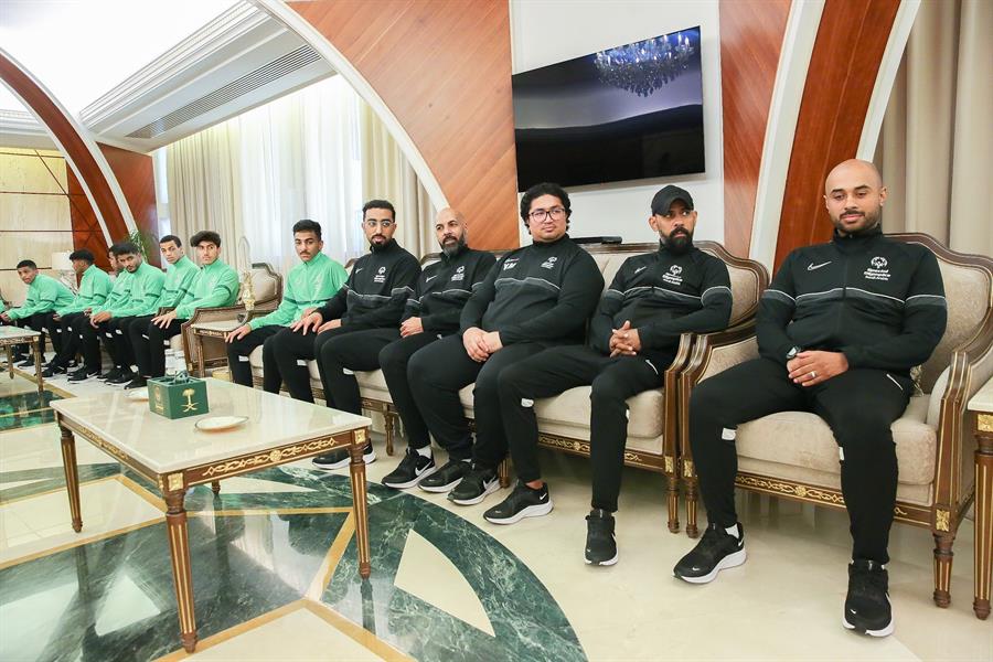 أمير الشرقية يستقبل المنتخب السعودي للأولمبياد الخاص