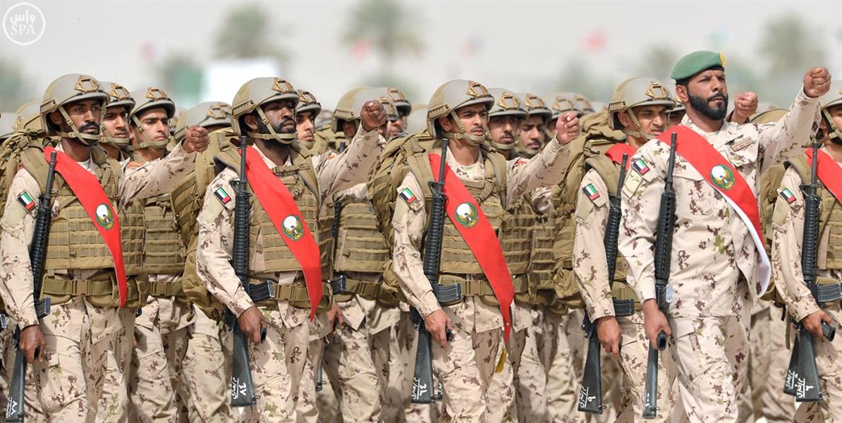 لقطات مميزة من العرض العسكري الختامي لتمرين رعد الشمال