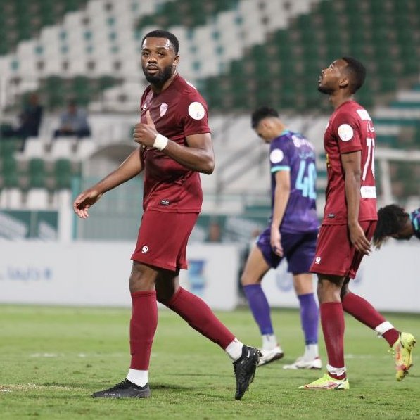 الأهلي يفوز وديًا بثلاثية أمام جدة (صور) الأهلي يفوز وديًا بثلاثية أمام جدة (صور)