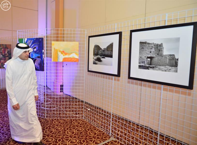  وزير الإعلام يقف على كافة الإستعدادات قبل قمة الدول العربية ودول أمريكا الجنوبية بالرياض