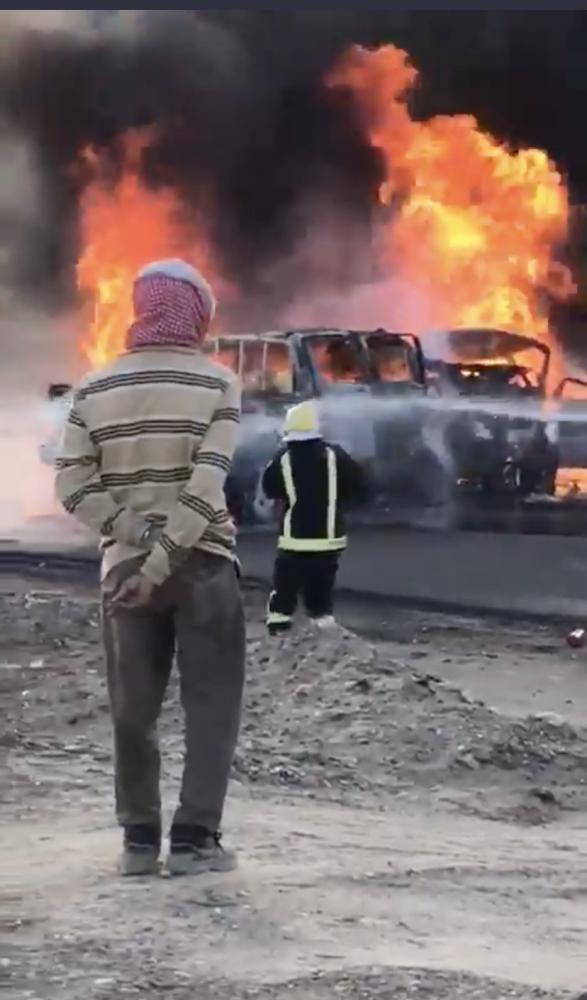 وفـاة 4 أشخاص مُتفحمين وإصابة 4 آخرين بحـادث مروّع في نجران (صور)