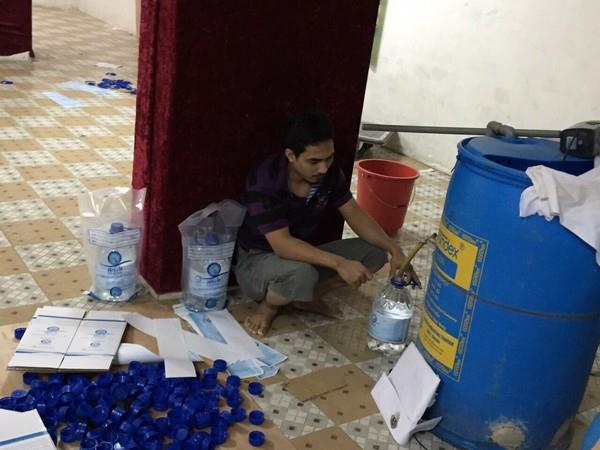 تقليد ماء زمزم