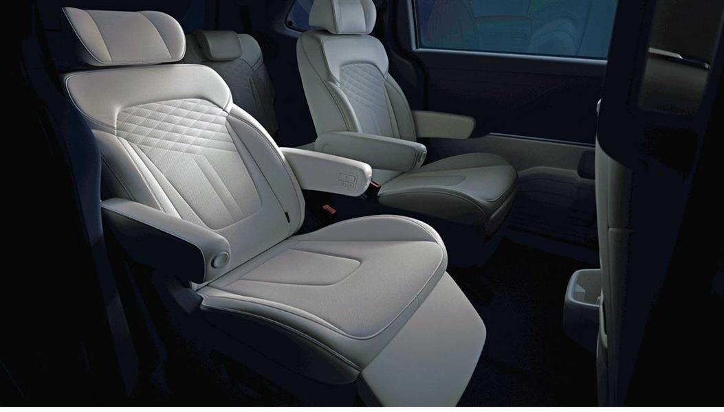 سيارة هيونداي العائلية من الداخل