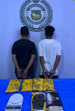 ضبط مروجين للمخدرات بعدد من المناطق