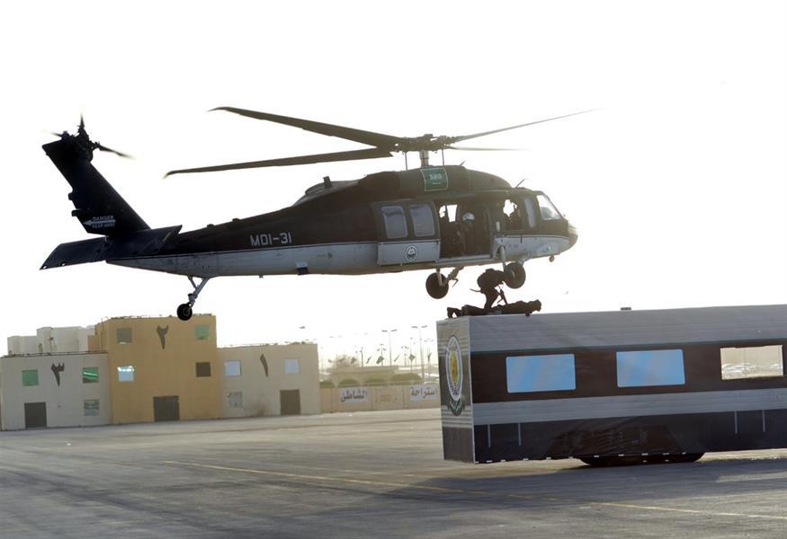 صور لوحدات الأمن الخاصة أثناء العرض العسكري تكشف مدى استعدادهم ومهاراتهم الاستثنائية صور لوحدات الأمن الخاصة أثناء العرض العسكري تكشف مدى استعدادهم ومهاراتهم الاستثنائية