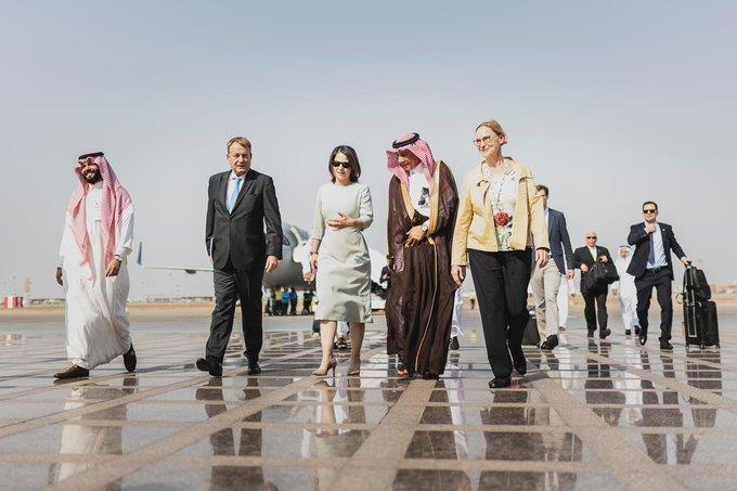 وصول وزيرة خارجية ألمانيا إلى جدة 