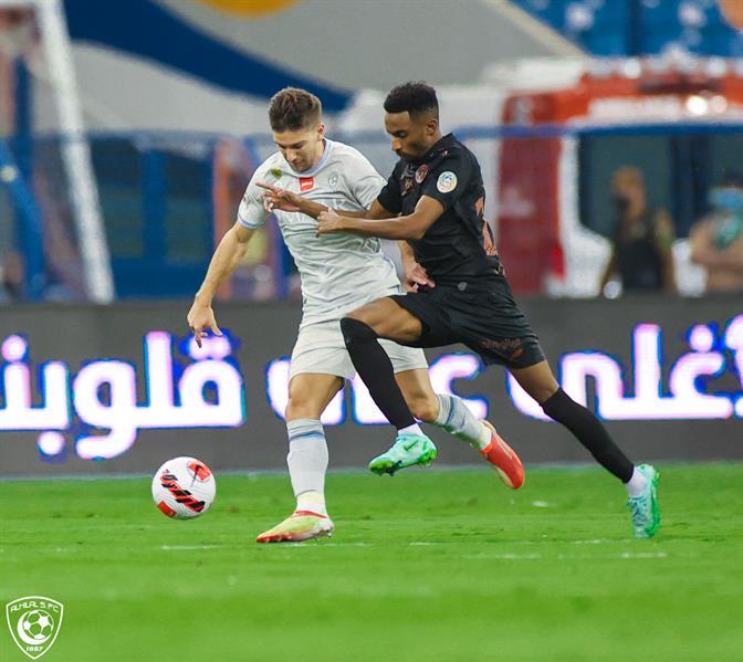 الهلال الهلال