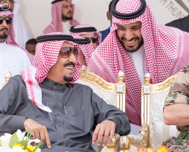 لقطات مميزة من العرض العسكري الختامي لتمرين رعد الشمال