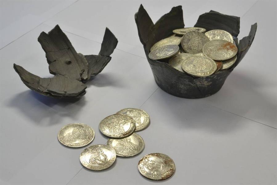 العثور على كنز ثمين يعود للقرون الوسطى في سلوفاكيا