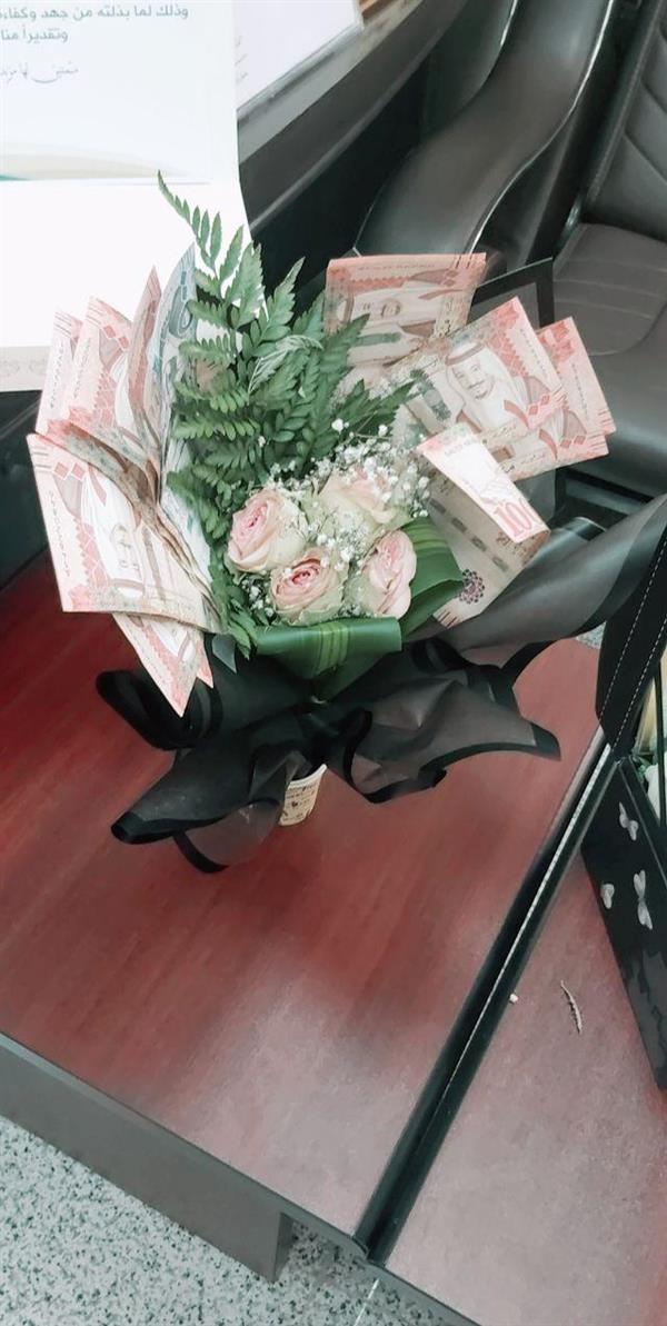 تكريم ممرضه هنديه