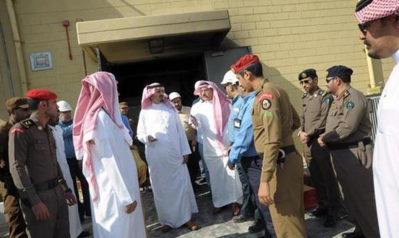 امير منطقة الجوف اثناء زيارته