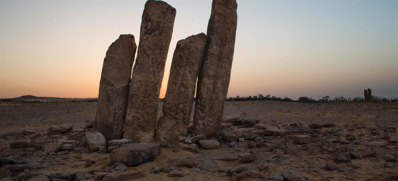 أعمدة الرجاجيل