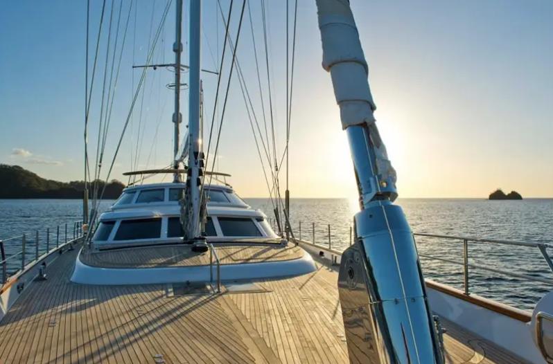  يخت فاخر استضاف مليارديرات ومشاهير للبيع مقابل 11 مليون دولار