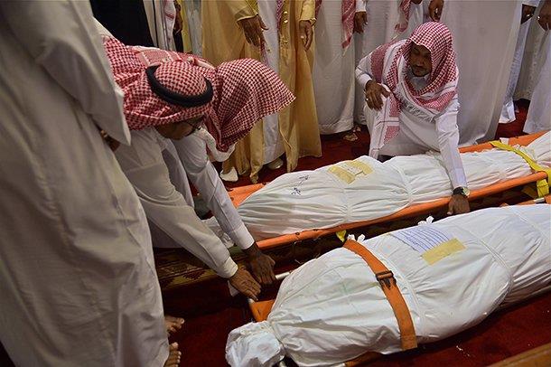 صلاة الجنازة على شهيدي حرس الحدود 