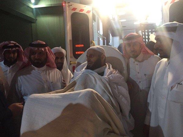 بالصور.. وصول عائض القرني إلى الرياض ونقله إلى مستشفى الحرس لاستكمال العلاج