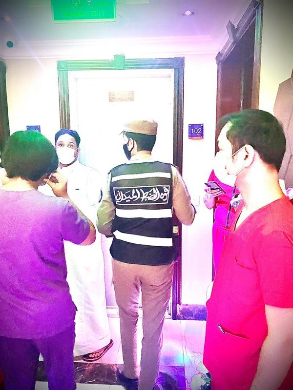 تديره عمالة مخالفة.. 