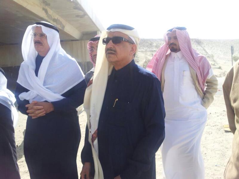 وزير النقل يتحقق ميدانياً من أسباب انهيار الجسر