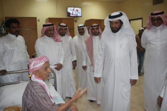 المقرن يقوم بزيارة مفاجئة لمركز التأهيل الشامل بجازان المقرن يقوم بزيارة مفاجئة لمركز التأهيل الشامل بجازان