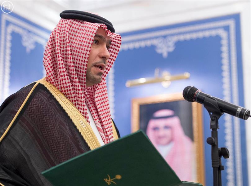  أمام خادم الحرمين الشريفين .. أمير الحدود الشمالية ووزير الإسكان يؤديان القسم