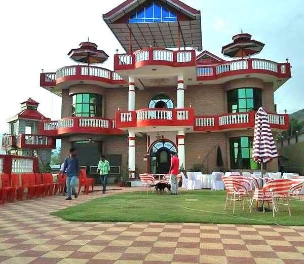 يعمل في السعودية منذ 32 سنة.. تعرف على الملياردير الهندي الذي ترشح للانتخابات في بلاده (صور) يعمل في السعودية منذ 32 سنة.. تعرف على الملياردير الهندي الذي ترشح للانتخابات في بلاده (صور)