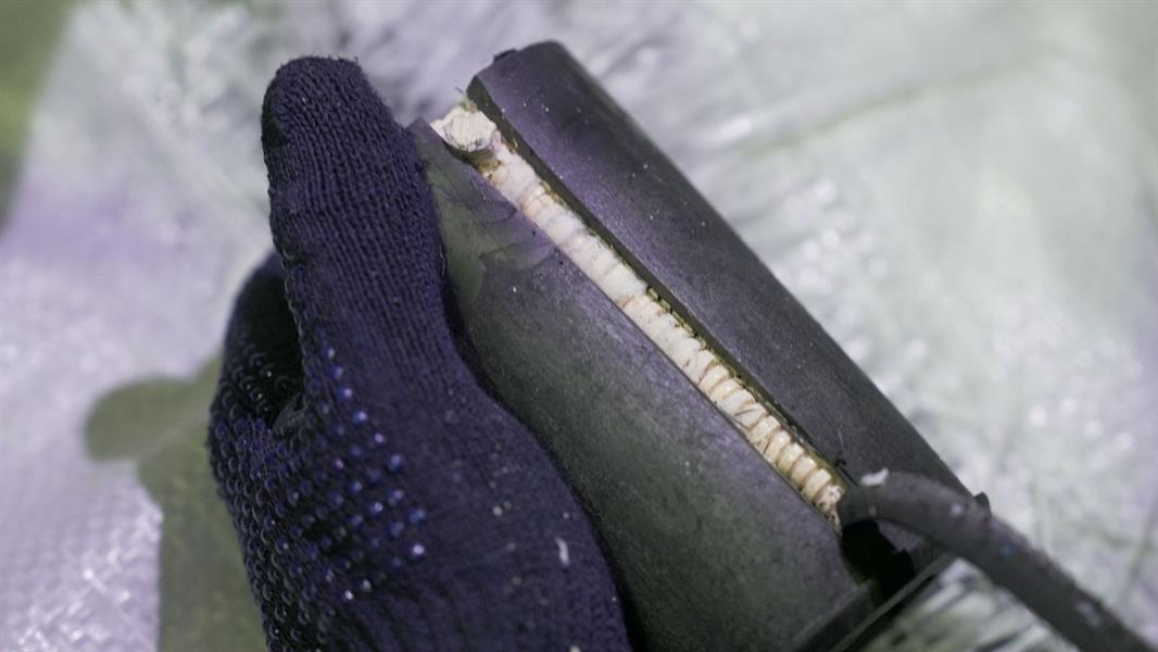 إحباط تهريب أكثر من 460 ألف حبة كبتاجون مُخبأة في إرسالية 