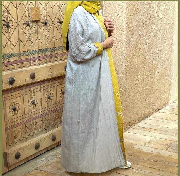 شاب سعودي ينافس مصممات العبايات: واجهت ردود فعل متباينة.. وتصاميمي وصلت العالمية