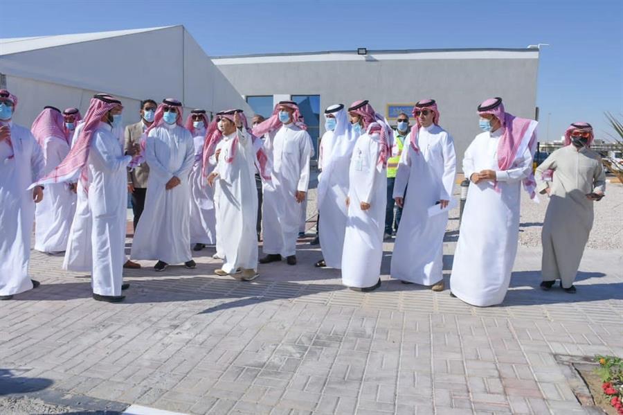 وزير الإسكان يتفقّد مشاريع 