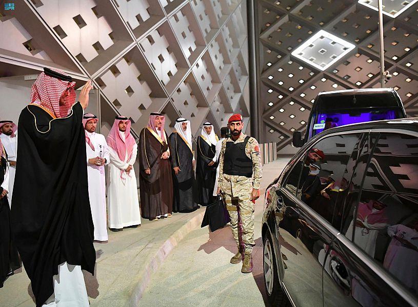 سلطان بروناي دار السلام يصل إلى المدينة المنورة