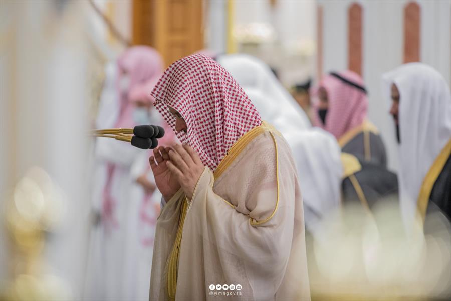 صلاة الاستسقاء في الحرمين الشريفين