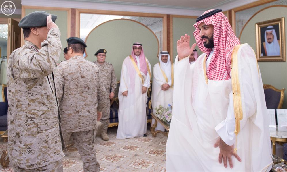 محمد بن سلمان يستقبل كبار قادة ومسؤولي وزارة الدفاع بمناسبة عيد الفطر