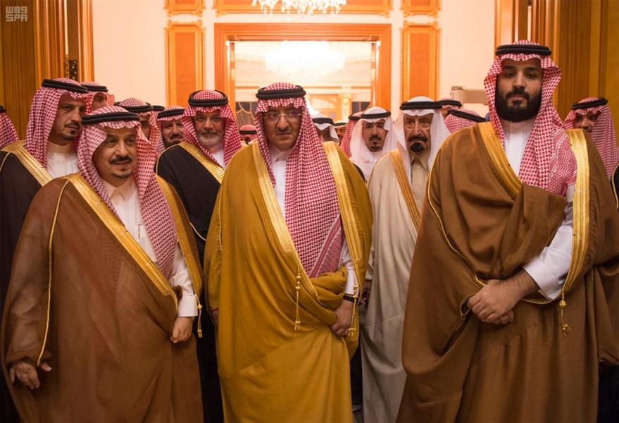 بالصور.. خادم الحرمين يصل الرياض بعد انتهاء جولته الآسيوية  