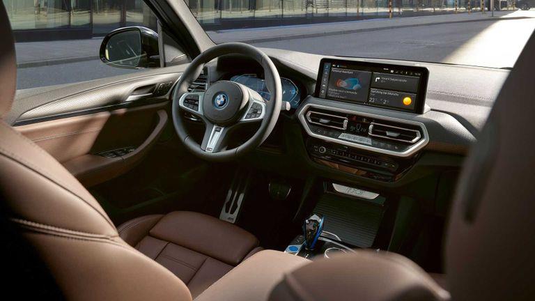 بي إم دبليو بي إم دبليو