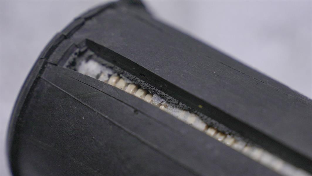 إحباط تهريب أكثر من 460 ألف حبة كبتاجون مُخبأة في إرسالية 