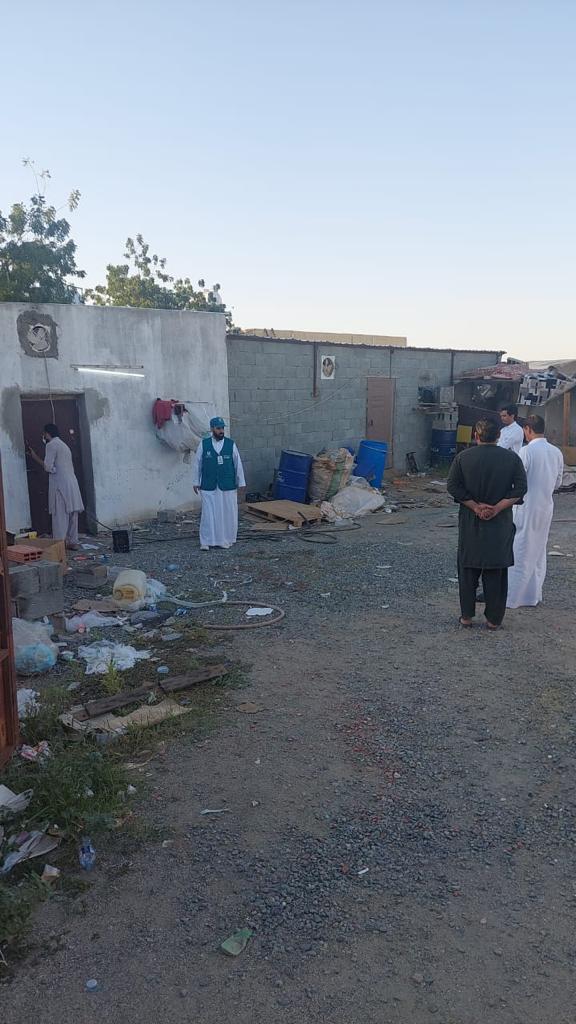 ضبط عمالة مخالفة زورت صلاحية 115 ألف منتج غذائي ومستحضر تجميلي 